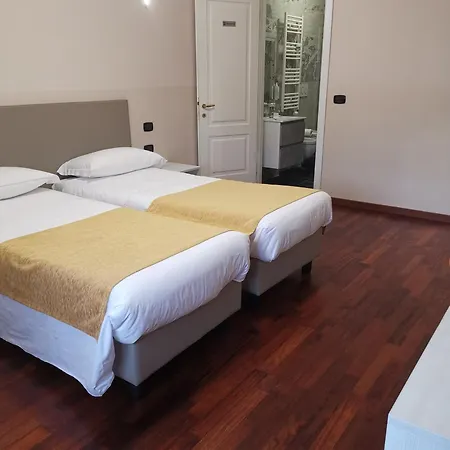 Guesthouse Central Station Group - Via Sammartini 15-2