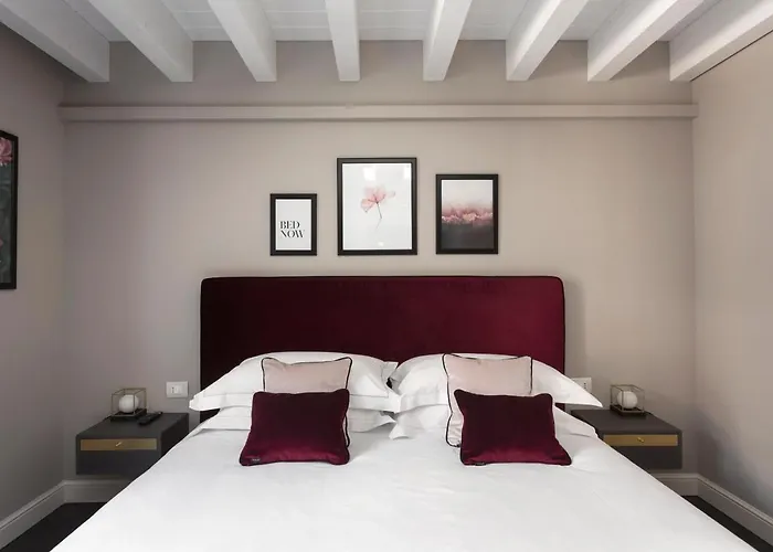 Santarella Guest House Mailand